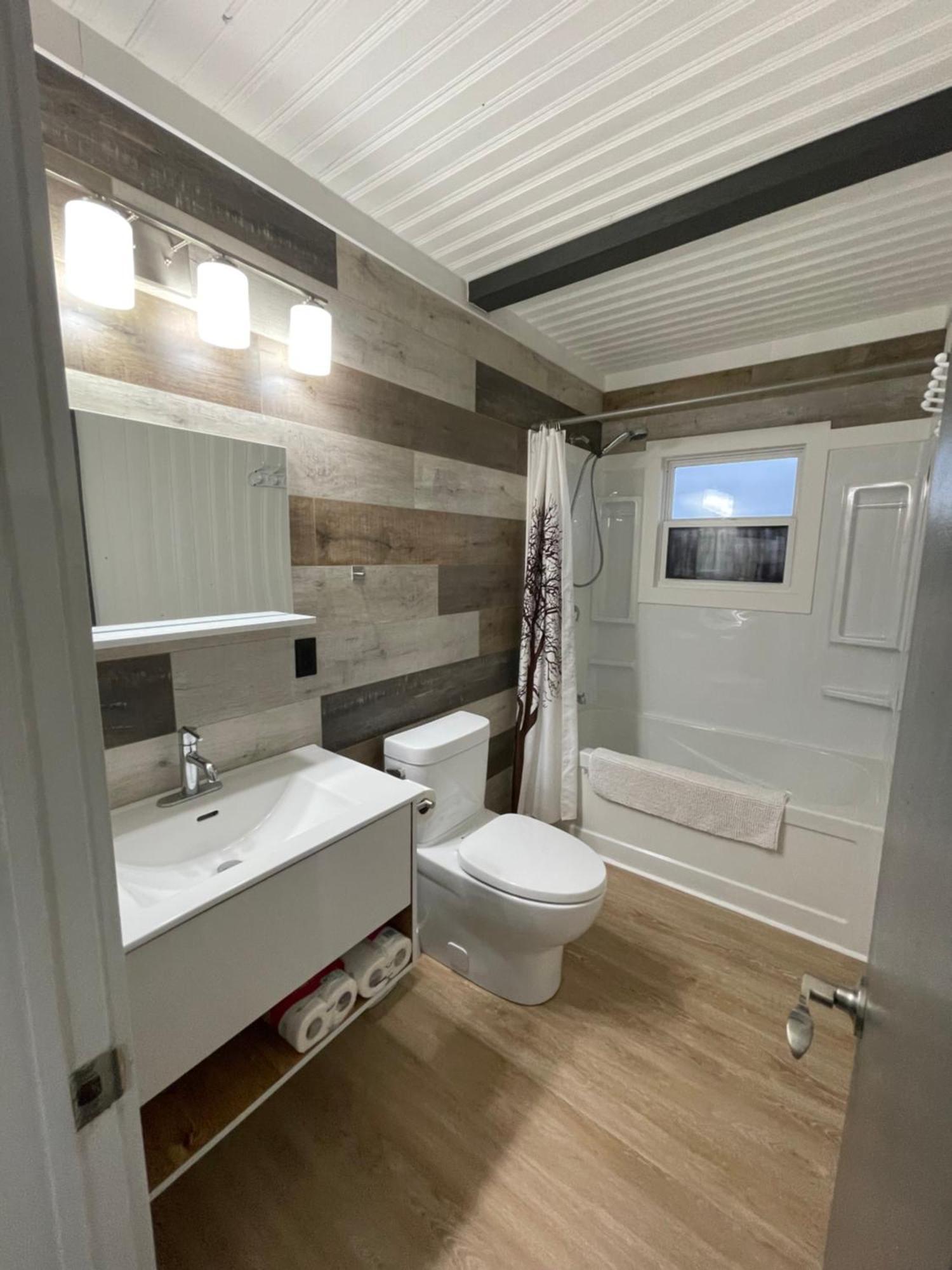 Newly Renovated Confederation Bridge View Cottages Borden-Carleton Экстерьер фото